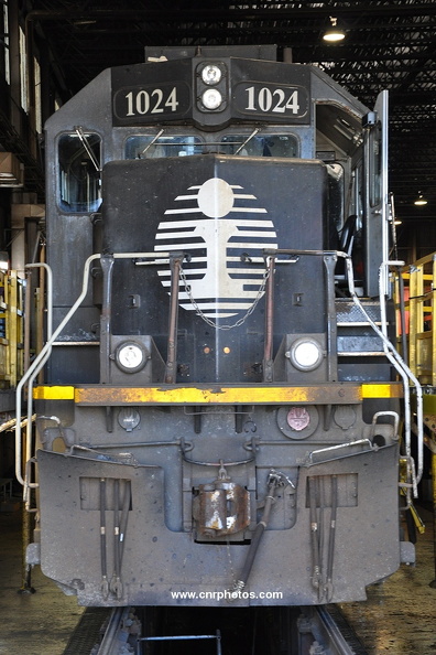 1024F.jpg